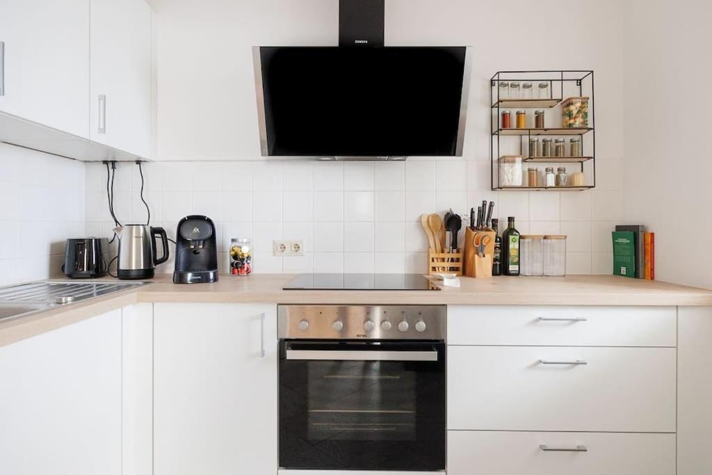 New! Cozy & Lovely Home In The 3Rd District Wenen Buitenkant foto